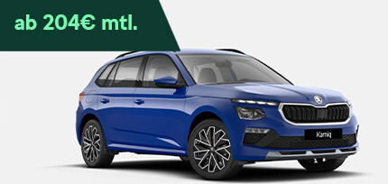 Ein blauer Skoda Kamiq Balance in der Dreiviertelansicht von vorne