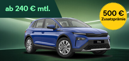 Blauer Skoda Elroq 85 parkend in der Dreiviertelansicht von vorne